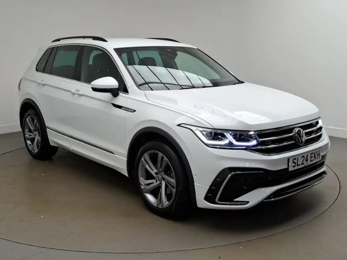 2024-volkswagen-tiguan-15-tsi-r-line-edition-big-12