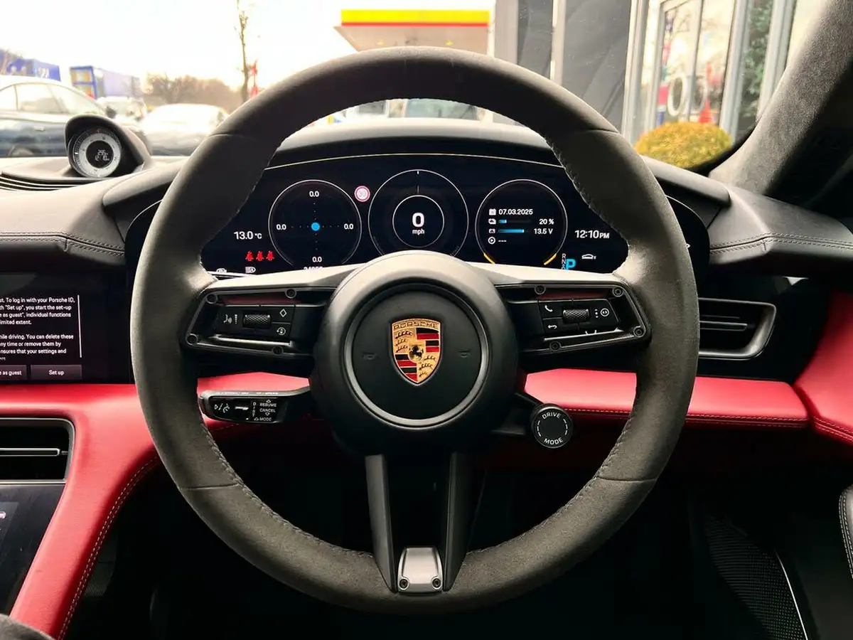 2021-porsche-taycan-e-turbo-s-cross-turismo-big-15