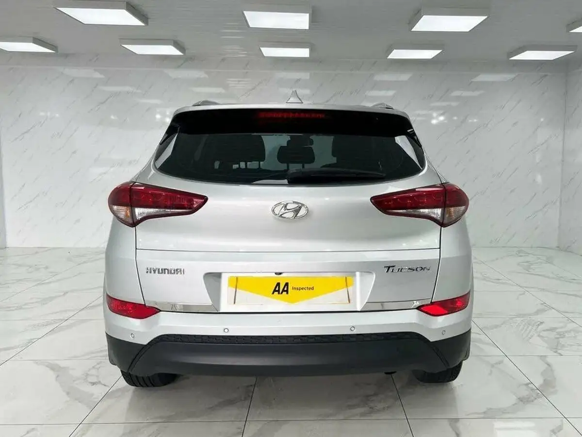 2017-hyundai-tucson-17crdi-blue-drive-se-nav-116ps-big-6