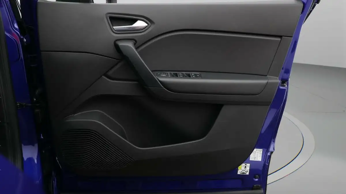 2021-renault-captur-13-tce-iconic-130bhp-big-14