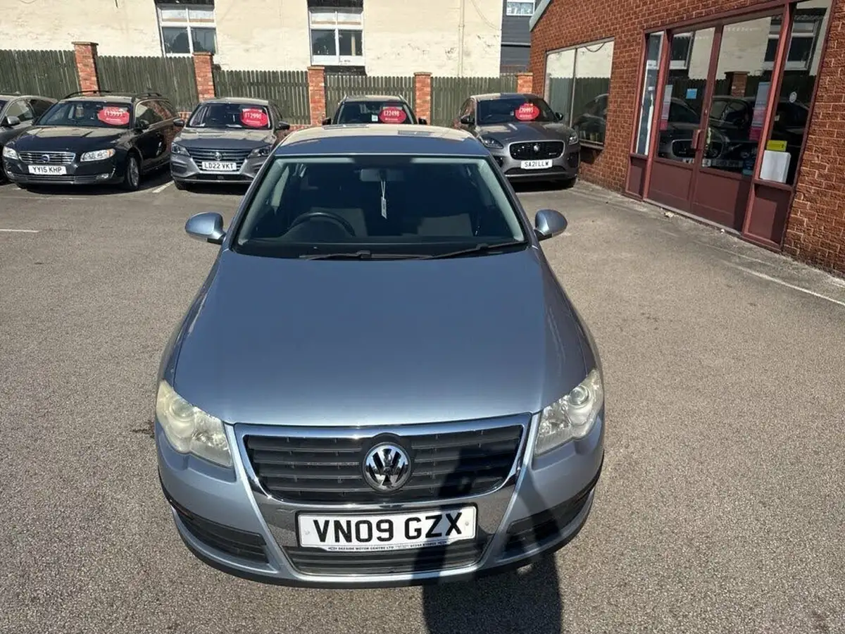 2009-volkswagen-passat-20td-bluemotion-2-saloon-4d-big-37