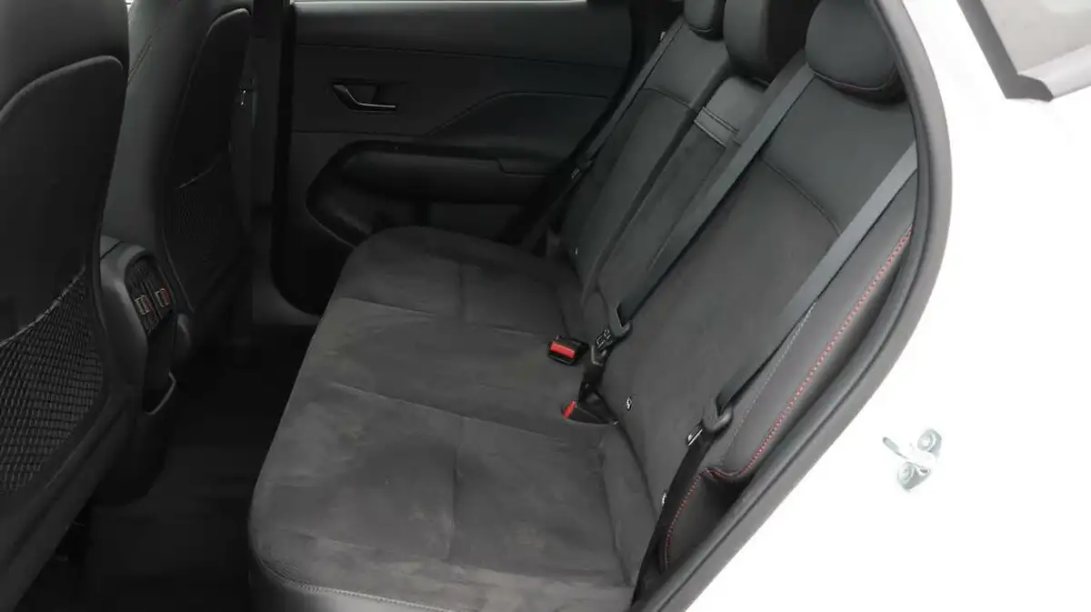 2024-hyundai-kona-16-gdi-n-line-s-141ps-dct-big-16