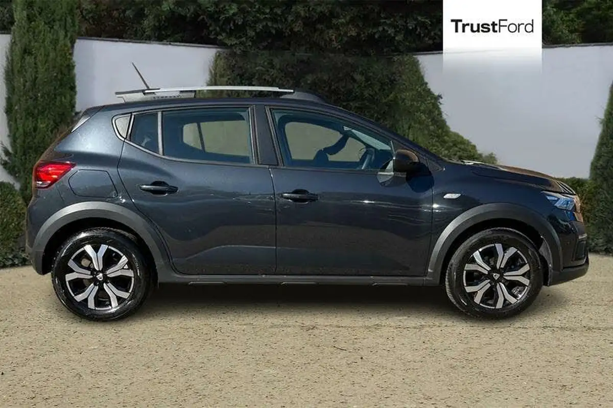 2022-dacia-sandero-stepway-10-tce-prestige-90bhp-big-2