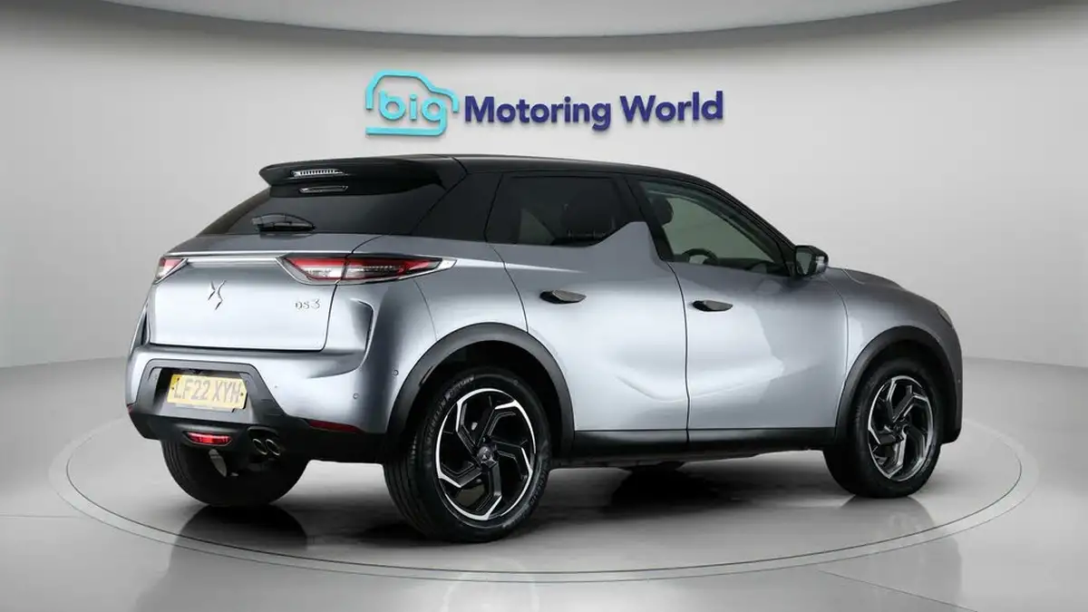 2022-ds-ds-3-crossback-12-puretech-rivoli-130ps-big-7