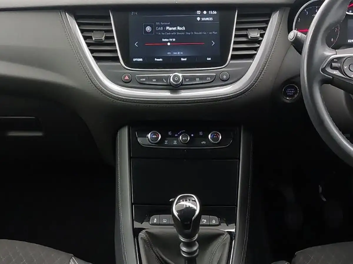 2021-vauxhall-grandland-x-12-griffin-big-9
