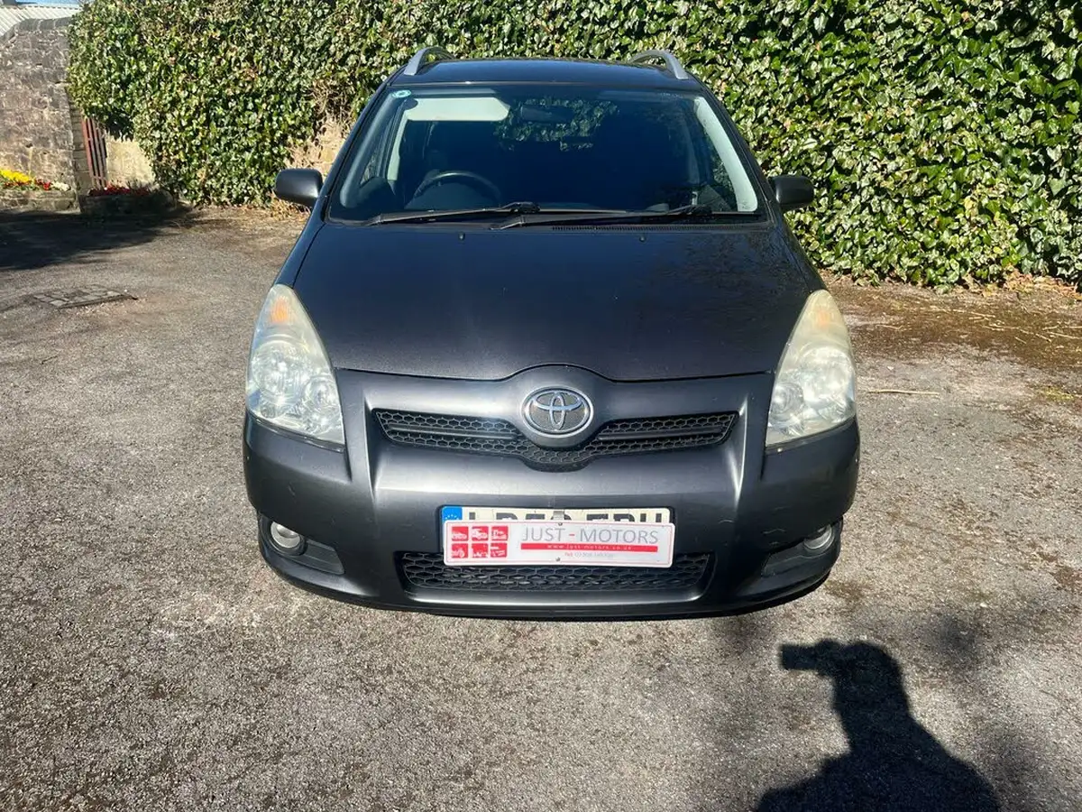 2009-toyota-verso-16-t2-vvt-i-big-42