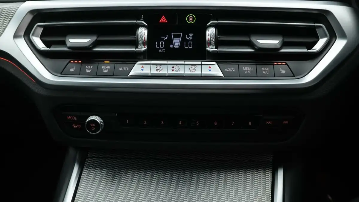 2021-bmw-3-series-20-318i-m-sport-saloon-4d-big-12