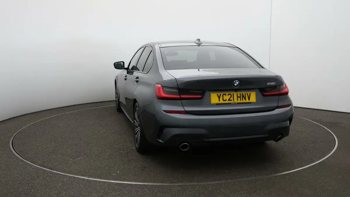2021-bmw-3-series-20-318i-m-sport-saloon-4d-big-53