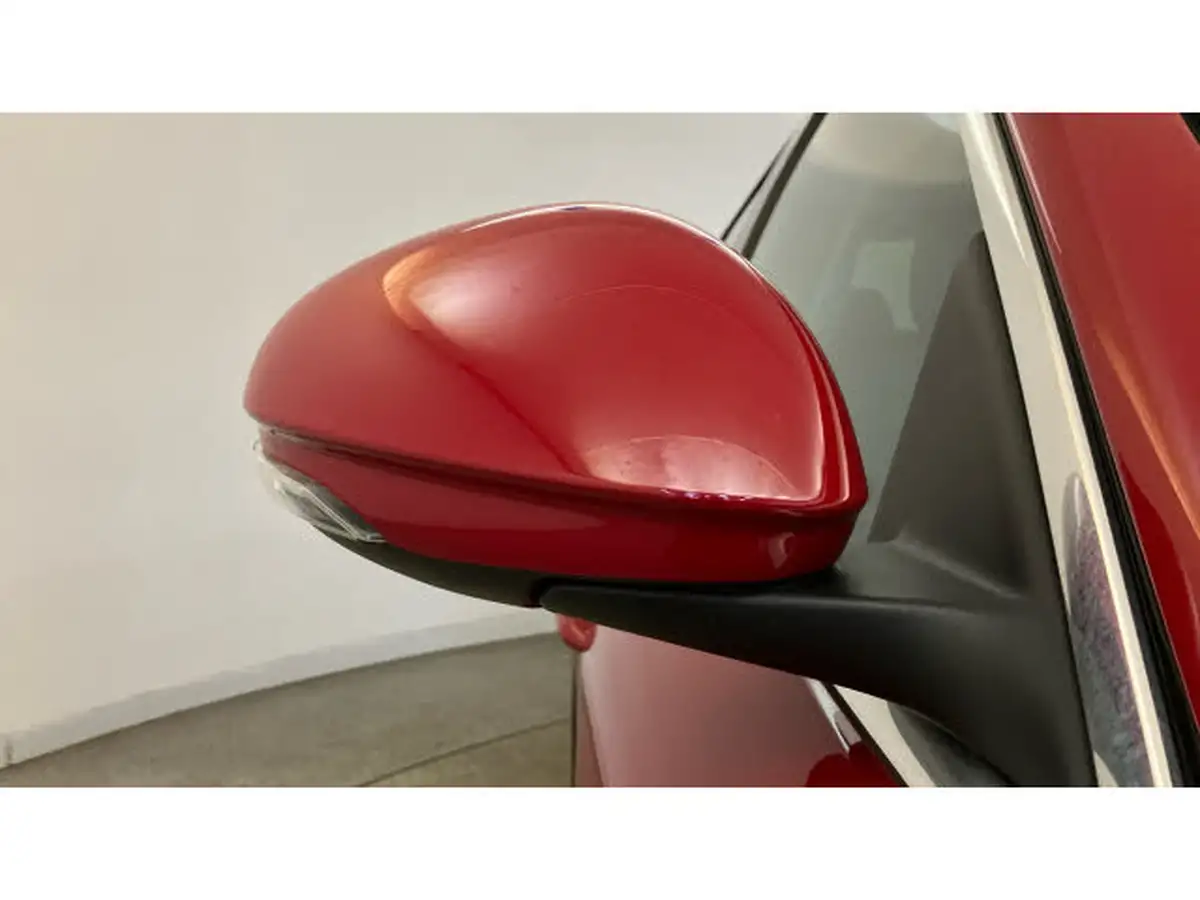 2021-alfa-romeo-giulia-20-lusso-ti-big-26
