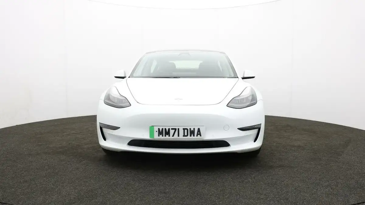 2022-tesla-model-3-e-long-range-big-48