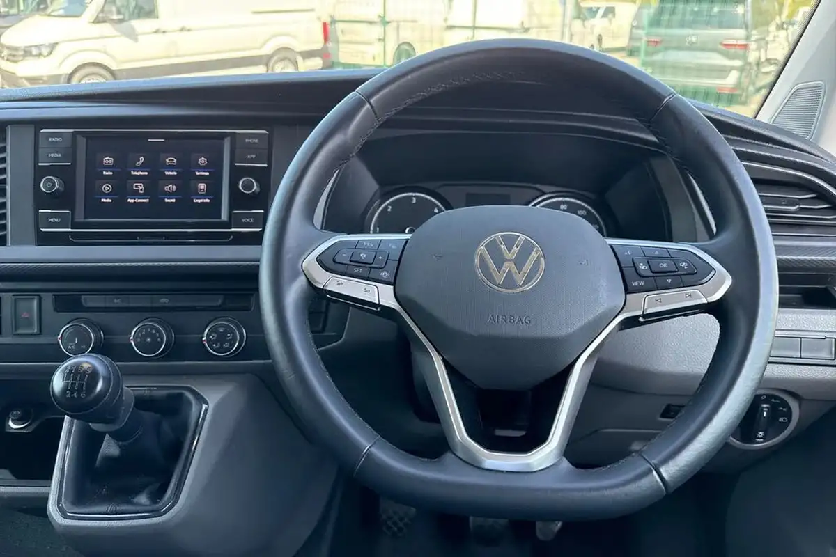 2024-volkswagen-transporter-20tdi-t30-highline-bmt-swb-150pseu6d-panel-van-big-16