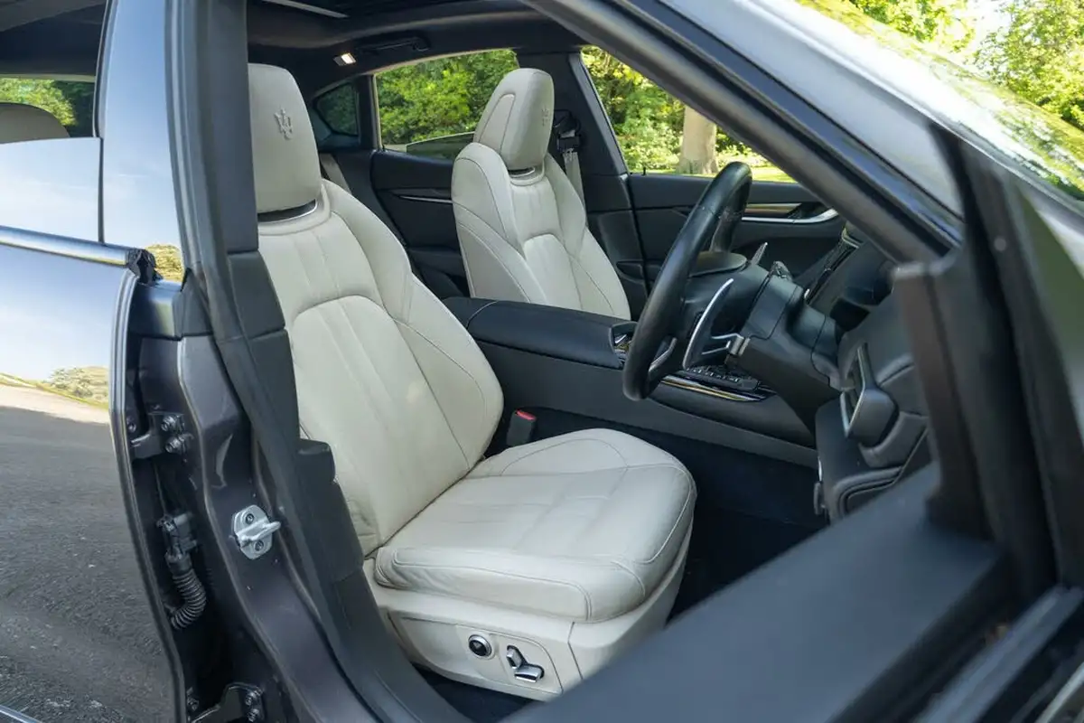 2021-maserati-levante-30-gransport-big-1