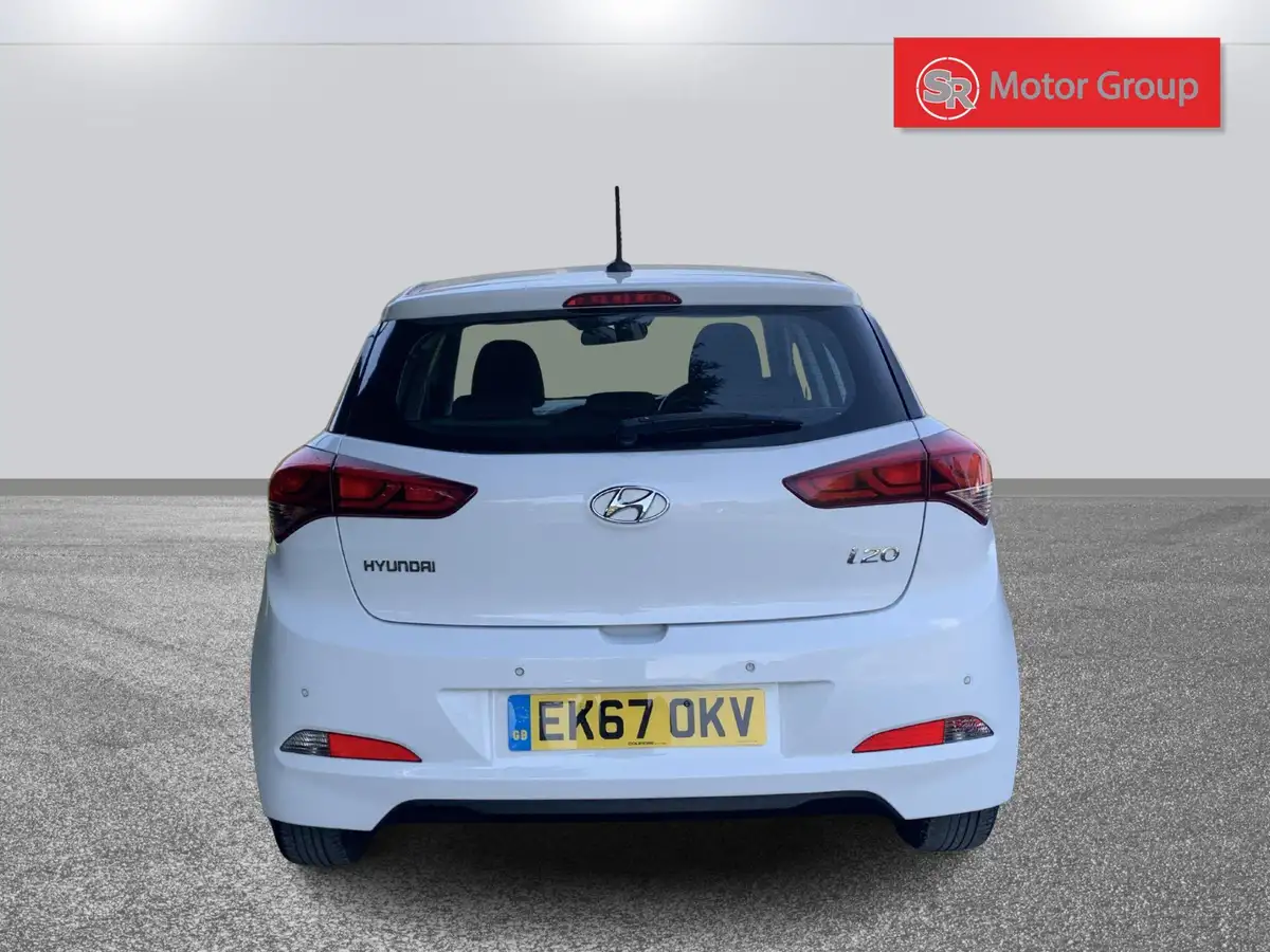 2017-hyundai-i20-12-se-hatchback-5d-big-6