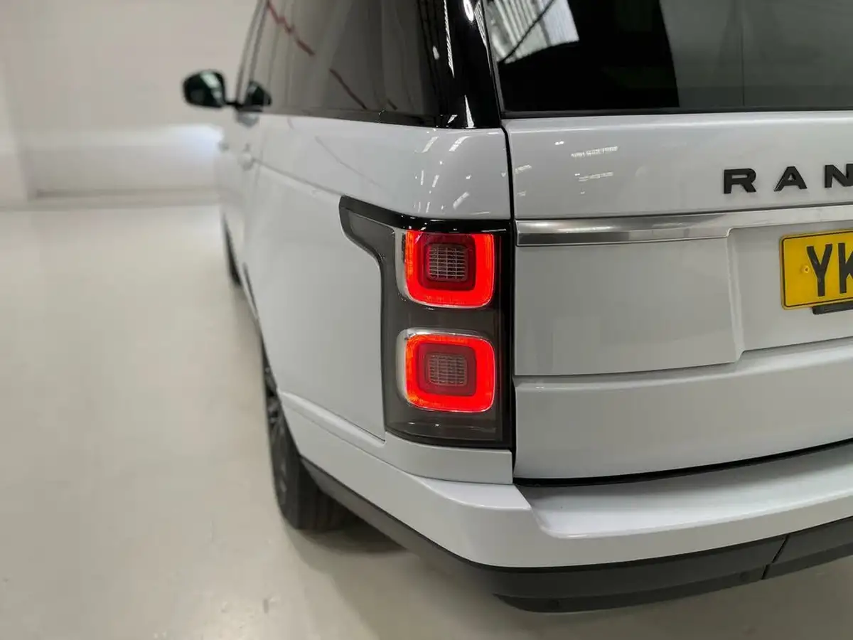 2022-land-rover-range-rover-30-d300-vogue-big-53