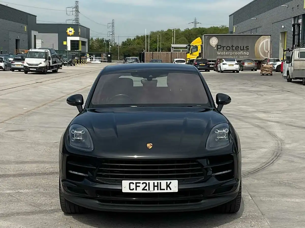 2021-porsche-macan-30-s-big-1