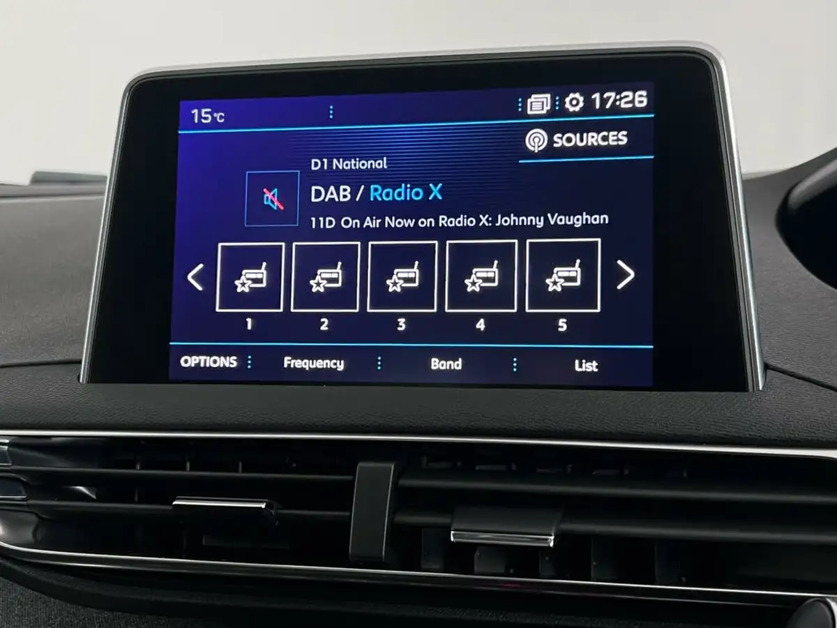 2018-peugeot-3008-suv-16-bluehdi-allure-big-21