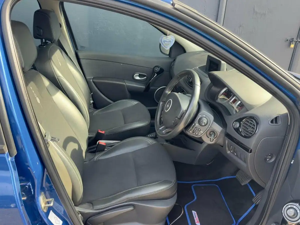 2011-renault-clio-16-dynamique-tom-tom-vvt-hatchback-5d-auto-big-30