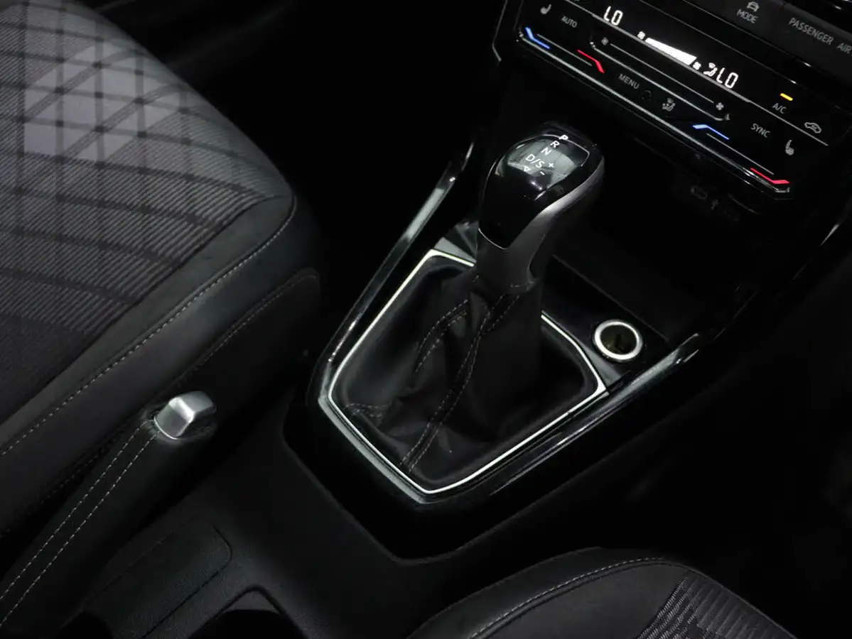 2024-volkswagen-t-cross-10-tsi-r-line-115ps-dsg-big-28
