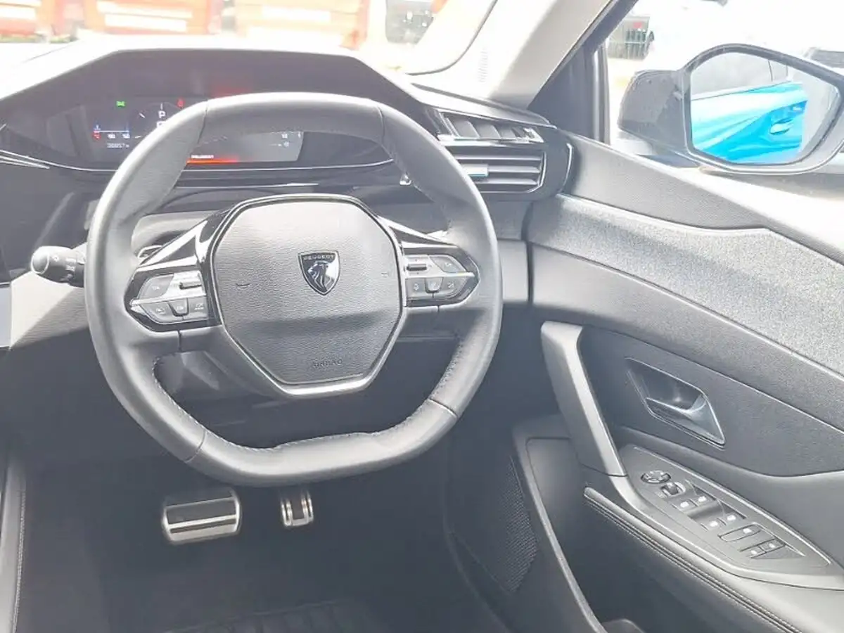 2022-peugeot-308-12-puretech-allure-premium-eat8-big-11