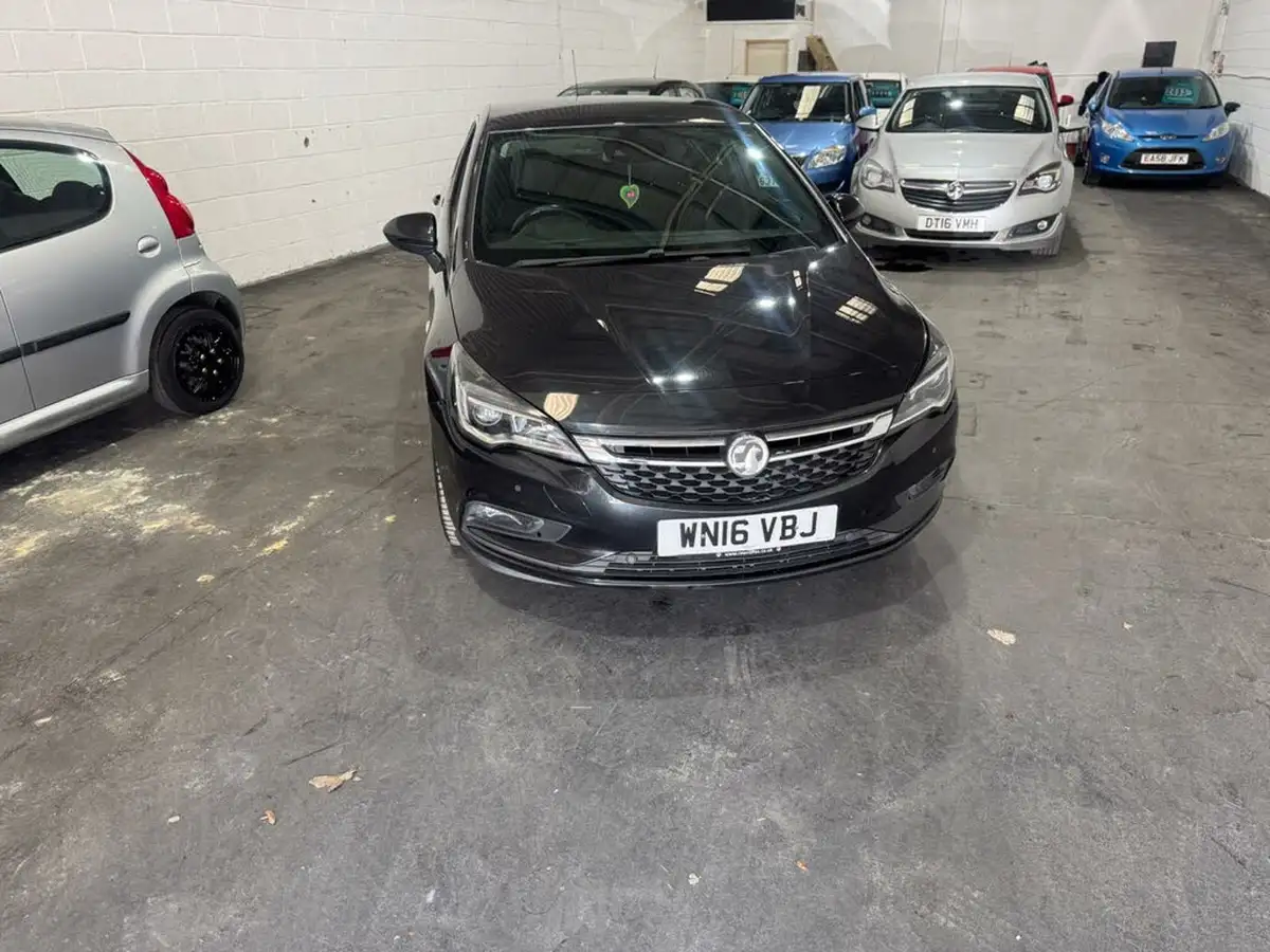 2016-vauxhall-astra-10i-turbo-sri-hatchback-big-6