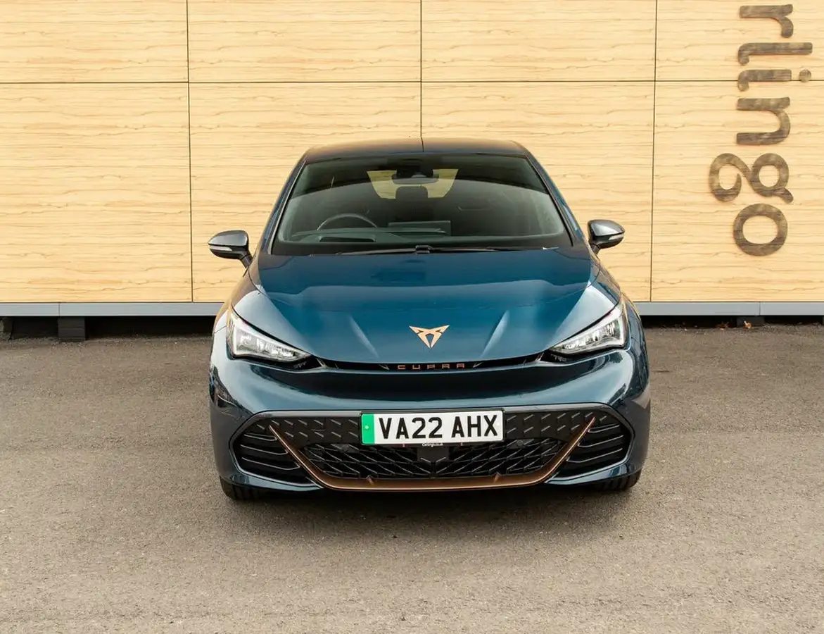 2022-cupra-born-e-v2-204ps-58kwh-big-5