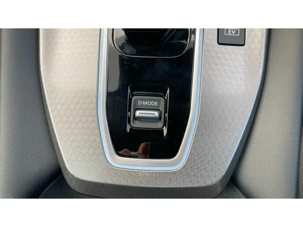 2024-nissan-qashqai-15-n-connecta-glass-roof-pack-big-41