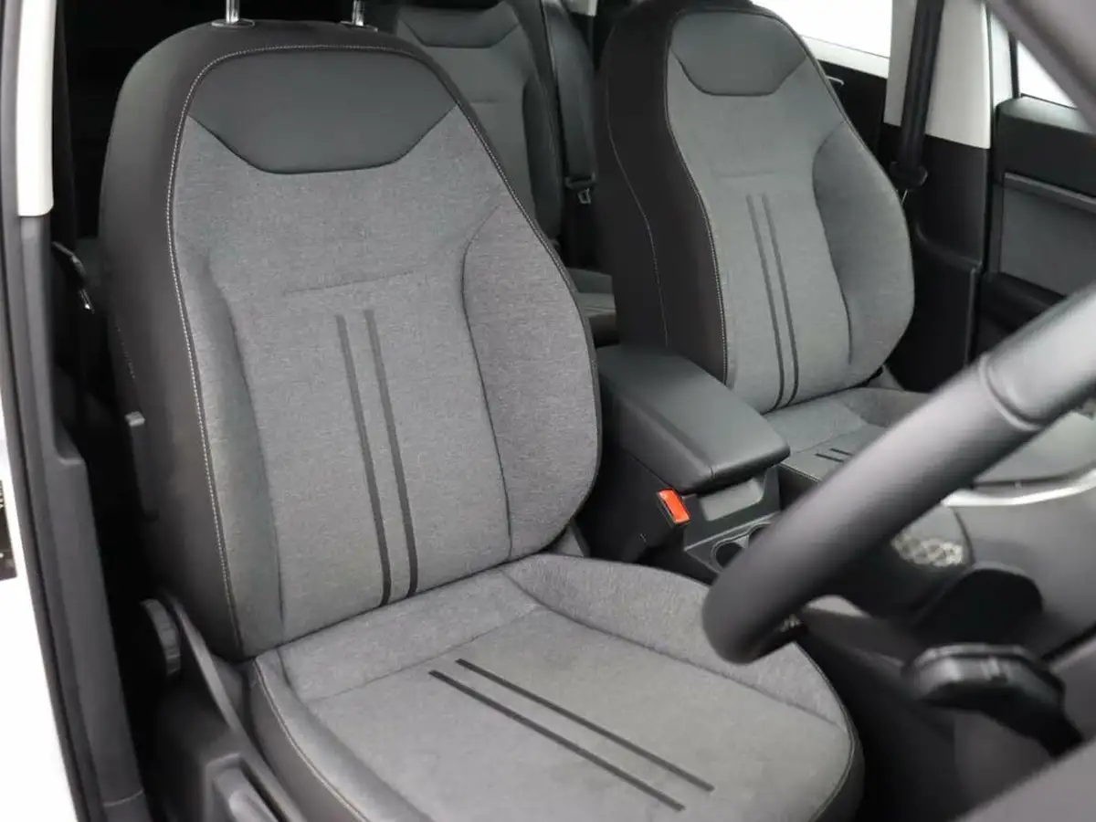 2023-seat-ateca-15-ecotsi-se-technology-dsg-big-9