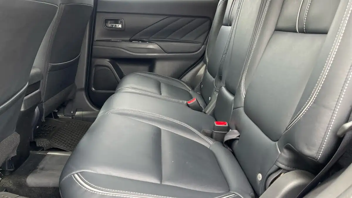 2017-mitsubishi-outlander-20-4hs-phev-5st-big-13