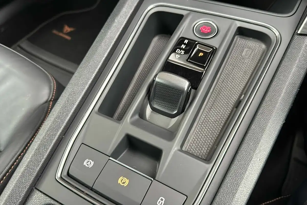 2024-cupra-formentor-14-e-hybrid-v2-big-16