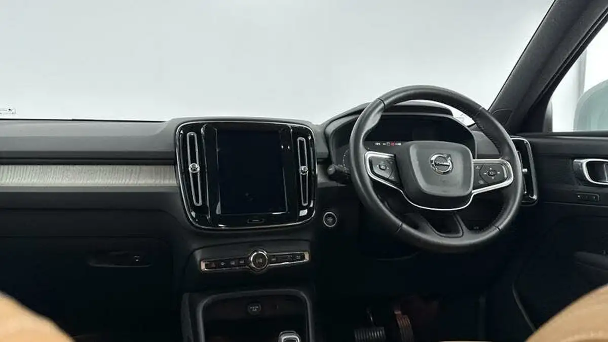 2020-volvo-xc40-20-t4-inscription-pro-big-21