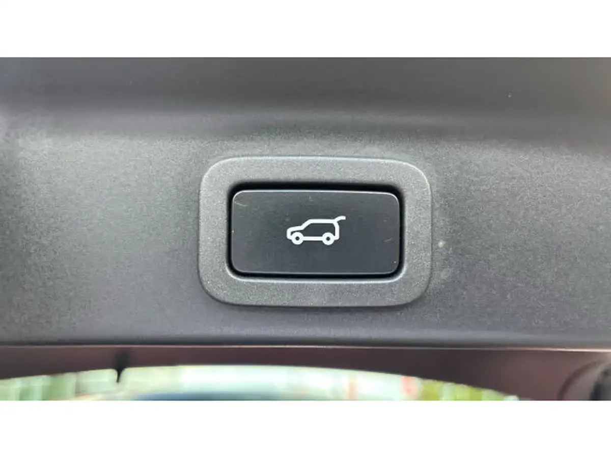 2017-jaguar-f-pace-20-i4d-portfolio-240ps-awd-ss-auto-big-48