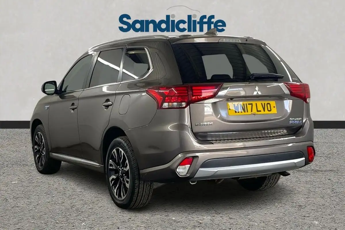 2017-mitsubishi-outlander-20-4hs-phev-5st-big-5