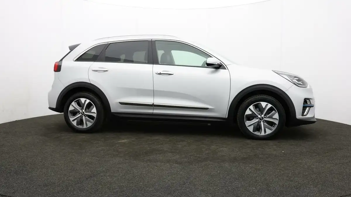 2021-kia-e-niro-ev-4-big-32