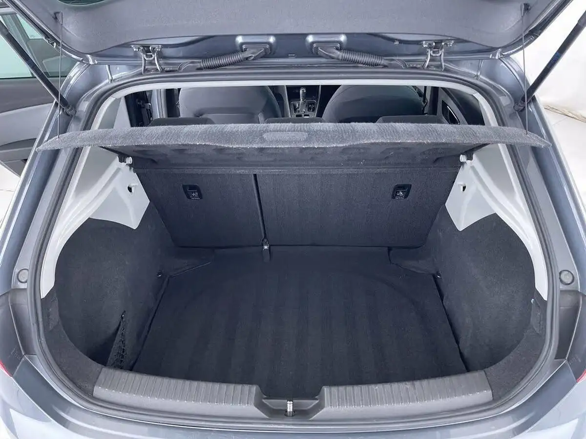 2018-seat-leon-16tdi-se-dynamic-technology-hatchback-dsg-big-9