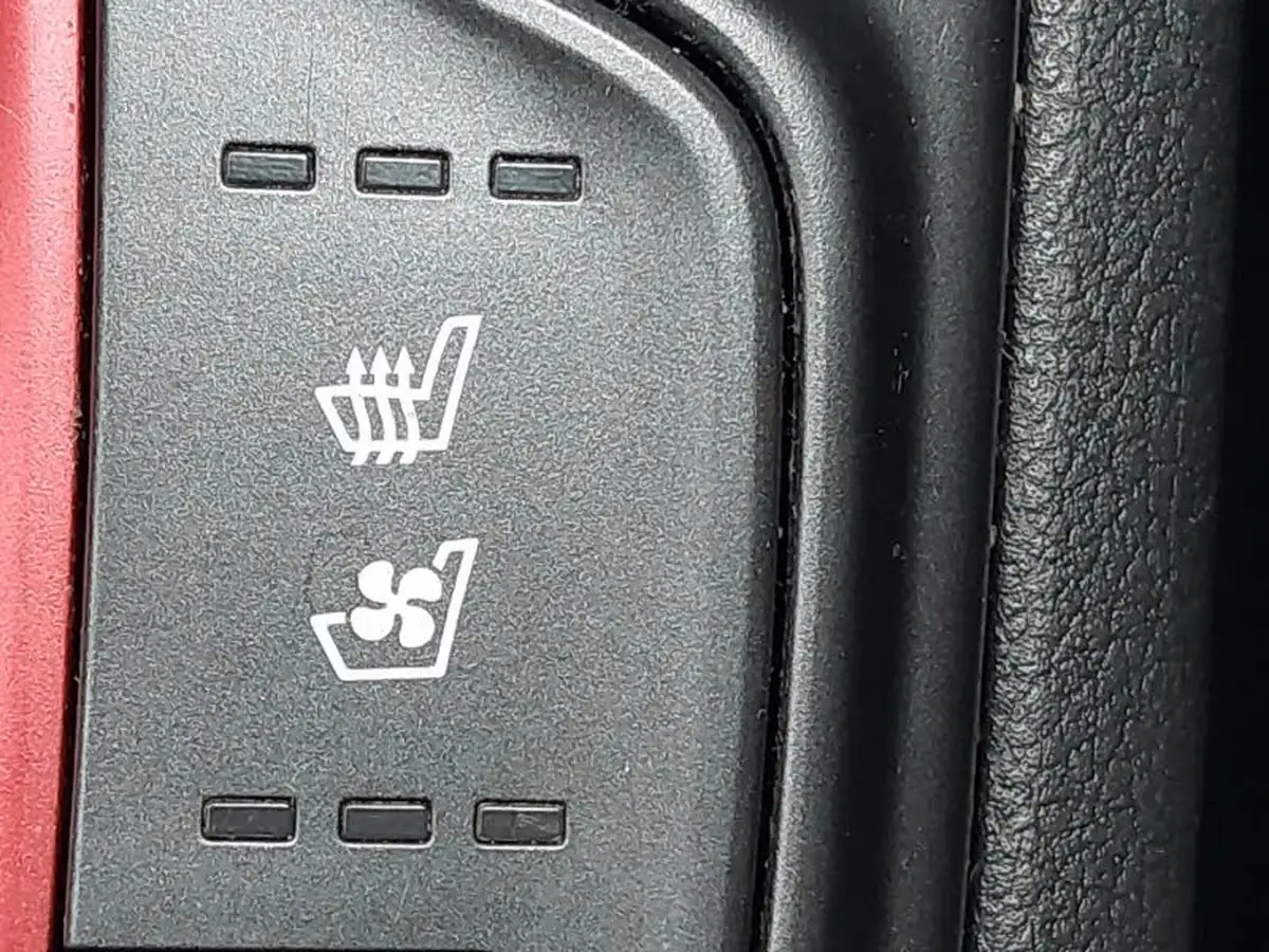 2019-hyundai-kona-16-t-gdi-premium-gt-1-tone-roof-big-17