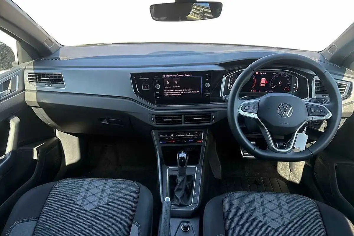2024-volkswagen-polo-10-tsi-r-line-115ps-dsg-big-9