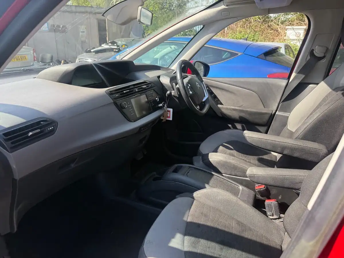 2014-citroen-c4-picasso-16e-hdi-vtr-115ps-etg6-big-5