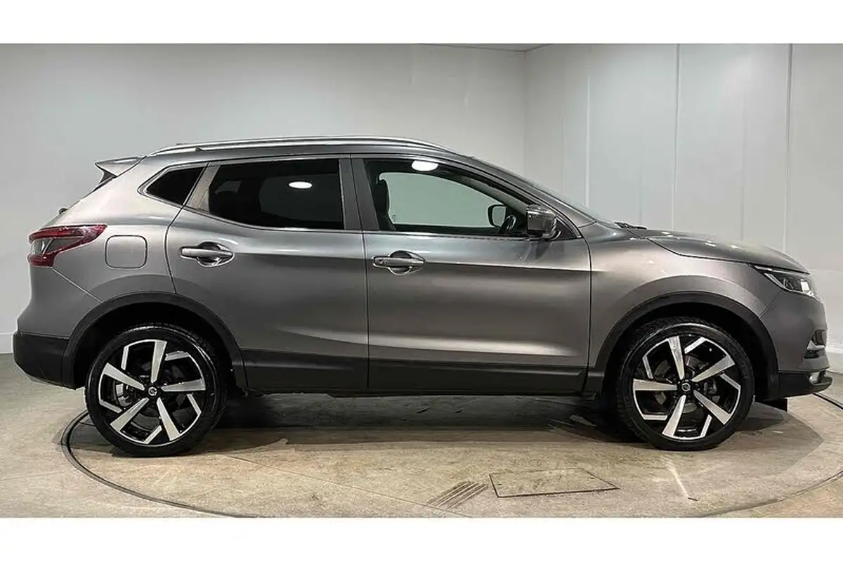 2021-nissan-qashqai-13-dig-t-n-motion-140ps-big-2