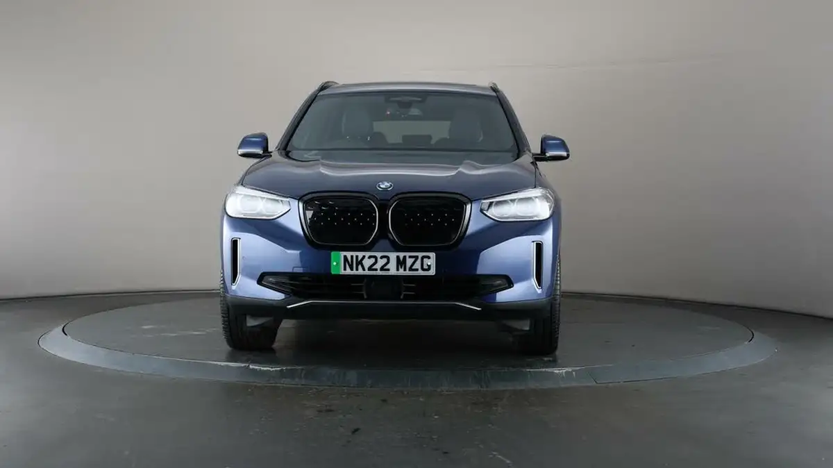 2022-bmw-ix3-e-premier-edition-big-2