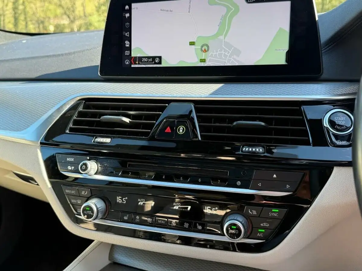2017-bmw-5-series-30td-530d-m-sport-xdrive-touring-5d-big-34