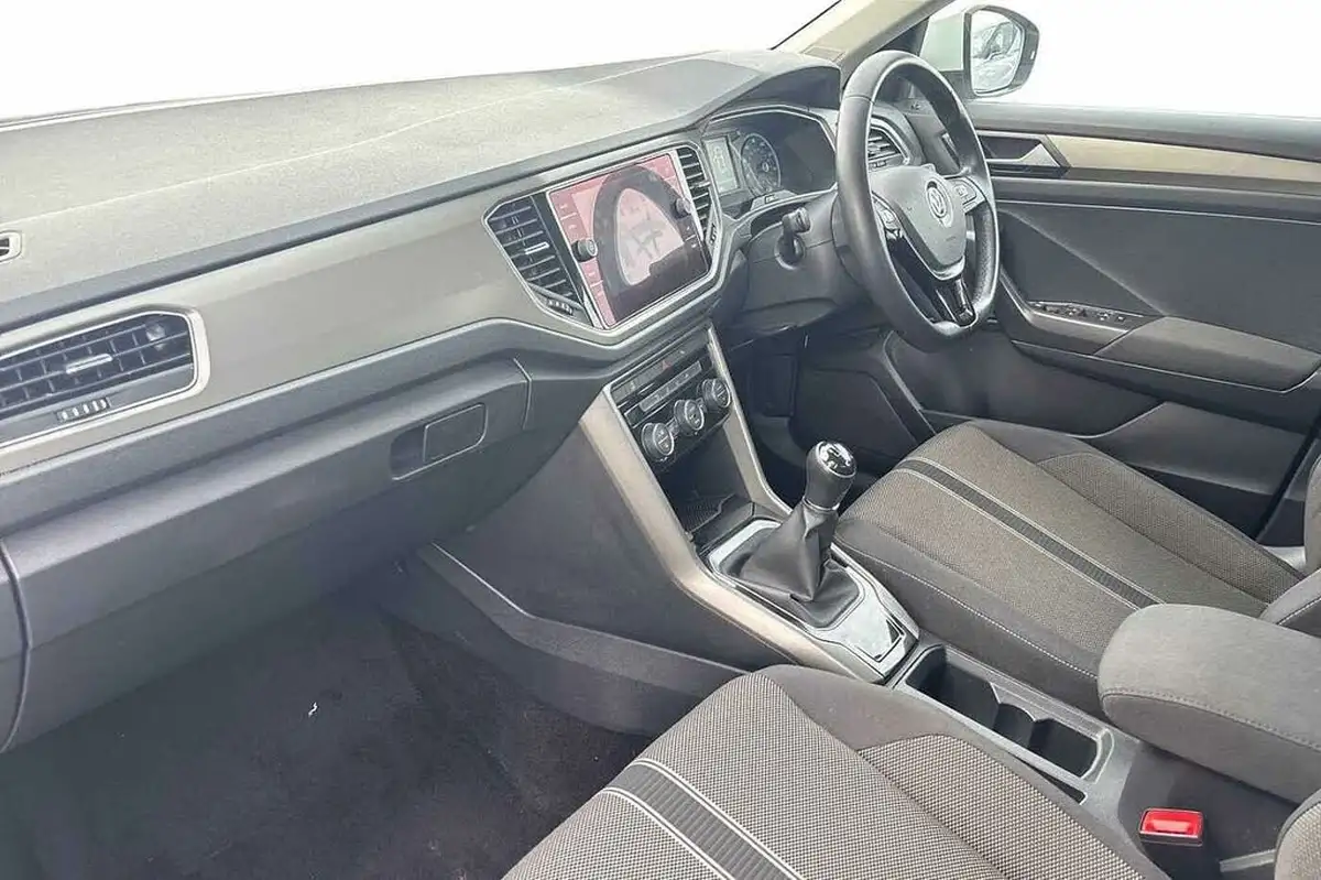2020-volkswagen-t-roc-10-tsi-se-115ps-big-1