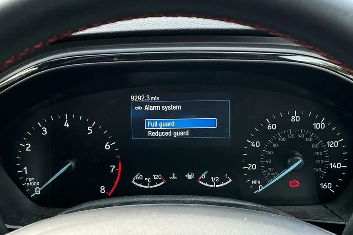 2023-ford-focus-10t-st-line-125ps-hatchback-big-12