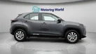 2024-toyota-yaris-cross-15-vvt-i-icon-small-7
