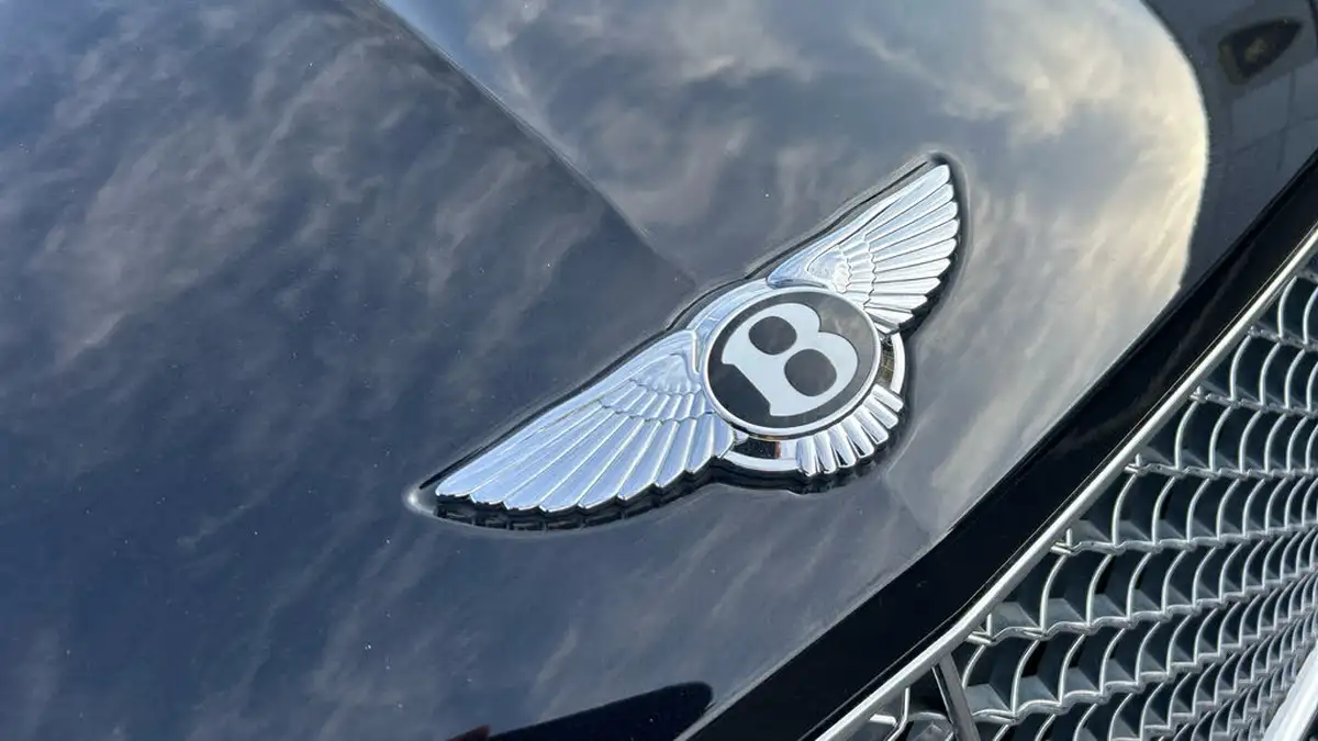 2019-bentley-bentayga-40-v8-big-10