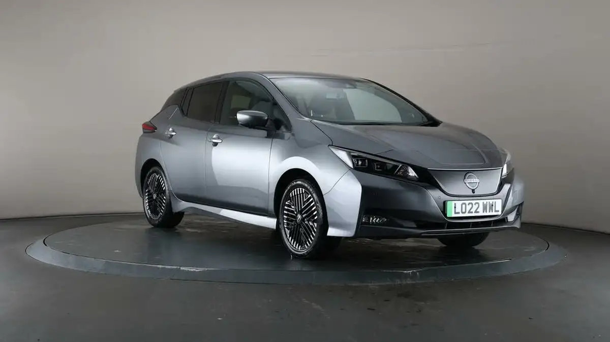 2022-nissan-leaf-e-tekna-39kwh-big-42