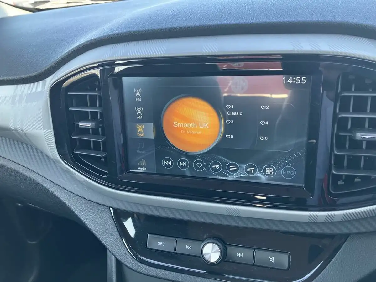 2022-mg-mg3-15-vti-tech-exclusive-nav-big-35