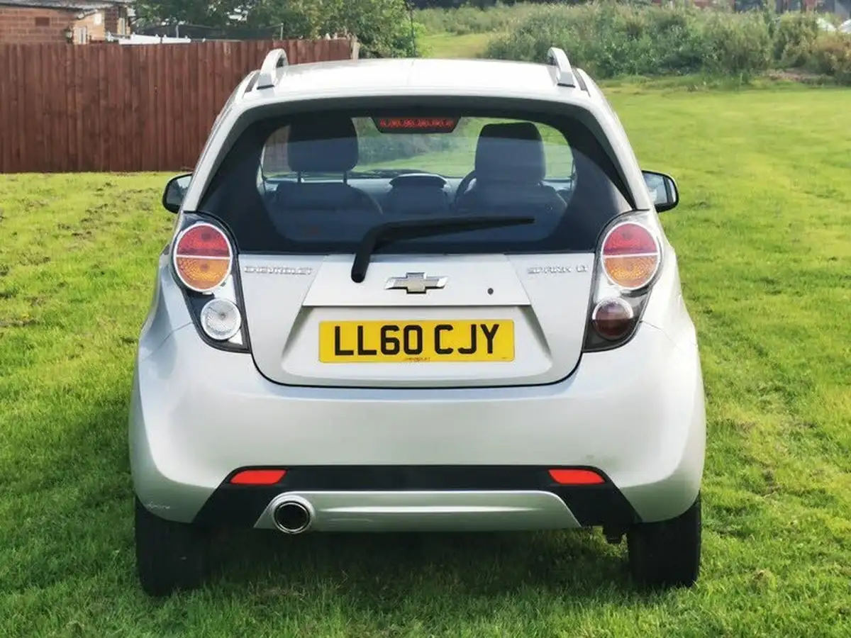 2010-chevrolet-spark-12-lt-big-7