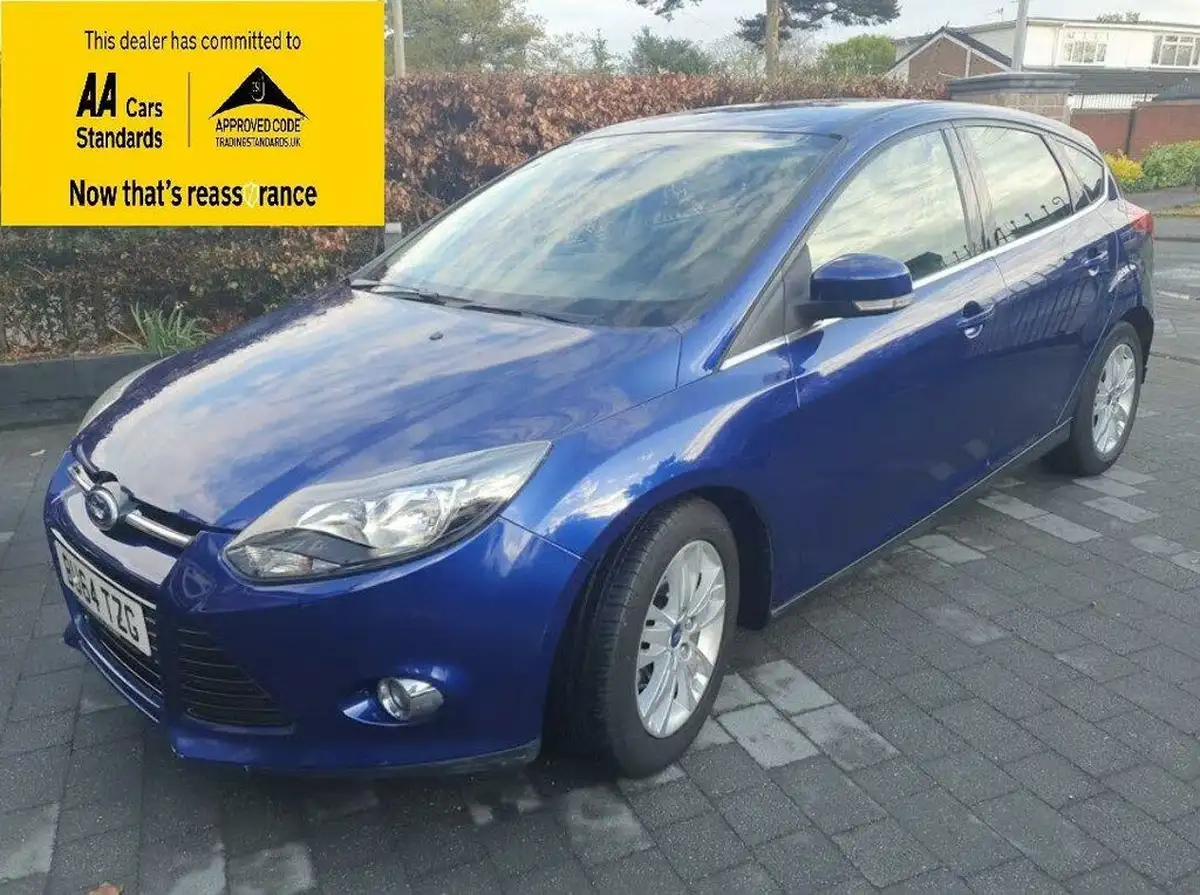 2014-ford-focus-16-titanium-navigator-125ps-hatchback-powershift-big-1