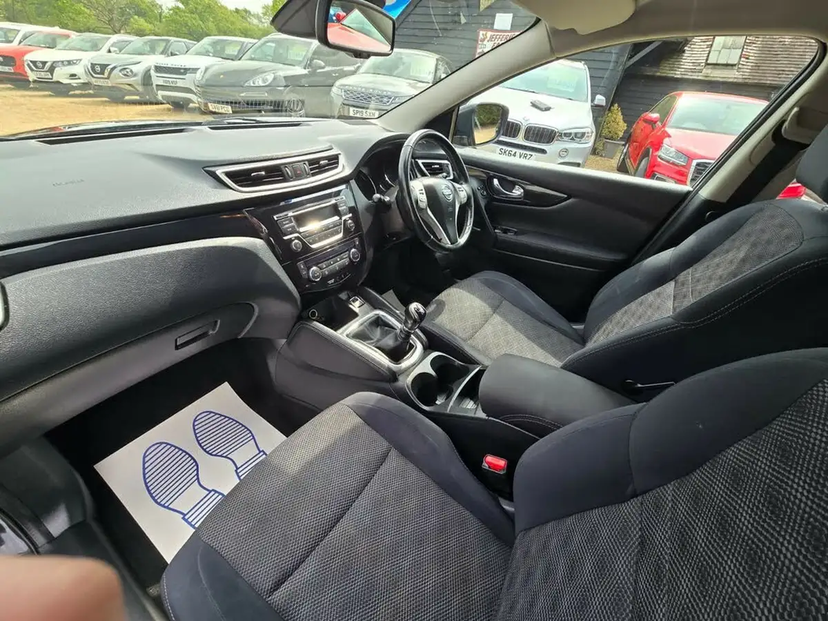 2015-nissan-qashqai-12-acenta-dig-t-115ps-smart-vision-pack-big-10