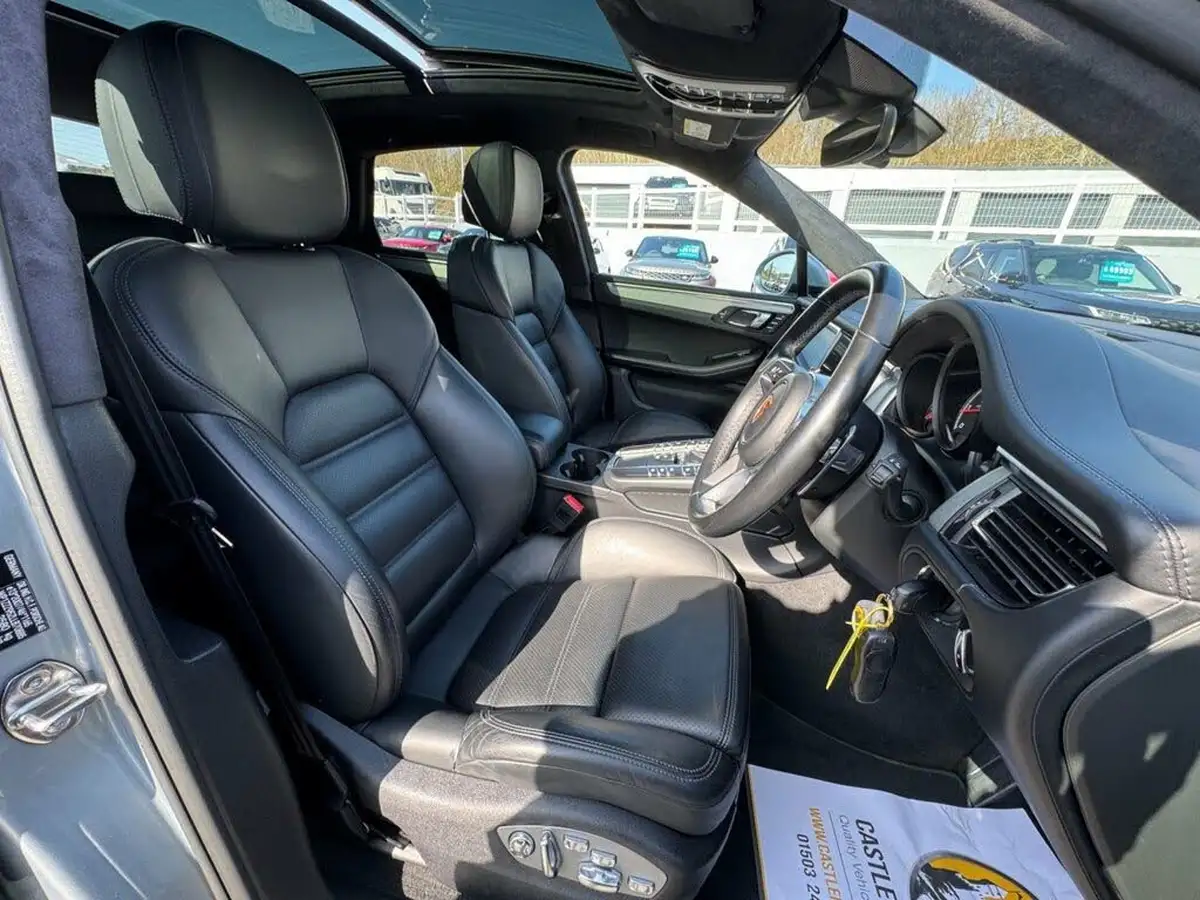 2019-porsche-macan-29-v6-turbo-big-13